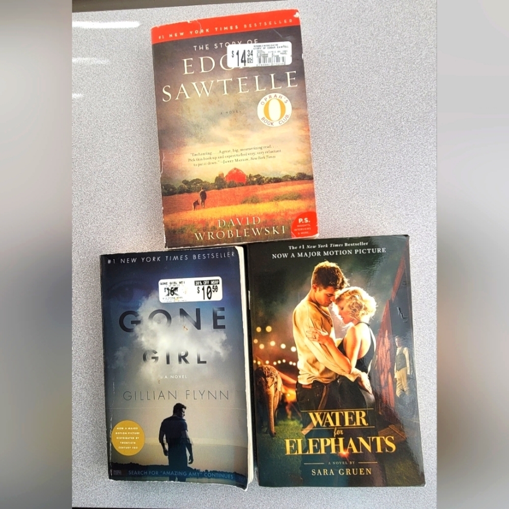 Book bundle Water for Elephants, Gone Girl‎ & The Story of Edgar Sawtelle